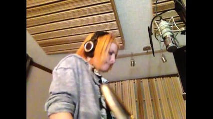 Hевероятен глас! Hayley Williams - Still into you (studio Records)