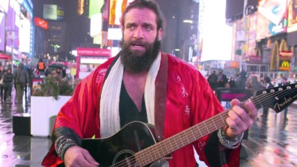 Elias tours New York City before WrestleMania: Raw, March 25, 2019