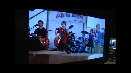 Metallica Се Кефят на The Mini Band