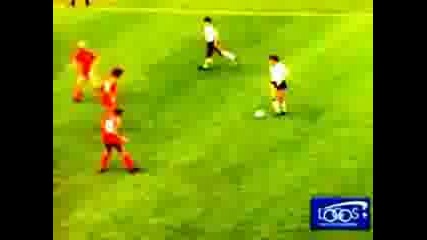 Maradona Vs. Ronaldinho