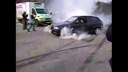 Opel Astra 2.0 8v Gsi C20ne - Burnout на Полигона 