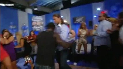 Smackdown 2009/10/02 Drew & R - truth се сбиват на партито...