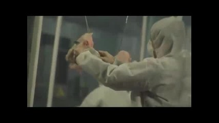 Yellow от Нийл Бломкамп - режисьорът на District 9 / Сектор 9 (zak1988)