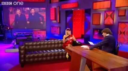 Lady Gaga explains Poker Face - Friday Night With Jonathan Ross - Bbc One (превод) 