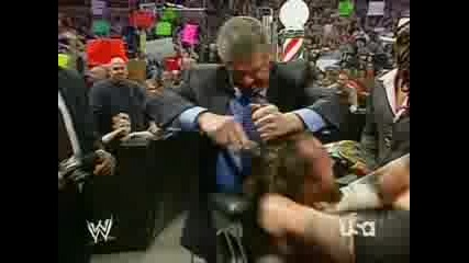 Vince McMahon Постригва Eugene