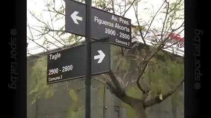 8-километрово знаме с 50 000 привърженици на Ривър плейт