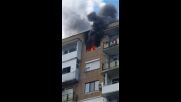 Жена и две деца пострадаха при пожар в Казанлък