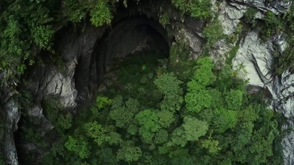 Невероятни кадри от най-голямата пещера в света - Ханг Сон Дунг във Виетнам