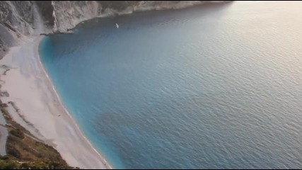 Залез в Myrtos бряг - остров Кефалония, Гърция [hd]