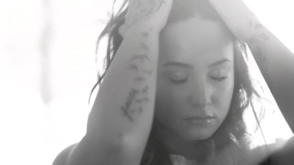 Demi Lovato ft. Lil Wayne- Lonely (music Video)
