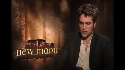 Robert Pattinson говори за New Moon и Eclipse