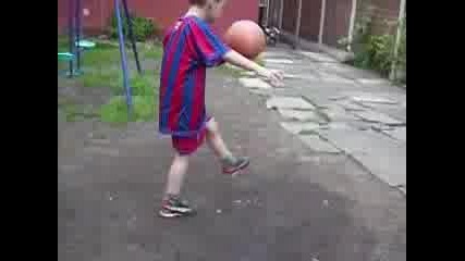 6 Year Old Doing Kickups