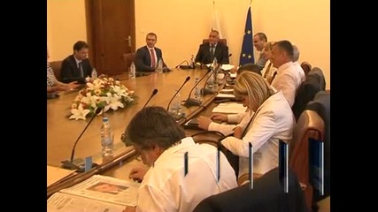 Борисов праща министър Павлова да преглежда пътища със Станишев