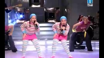 Alba y Marta - Bicho raro (live @ Eurojunior 2005 Spain)