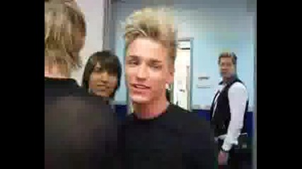 Us5 - Backstage ( Without Izzy )