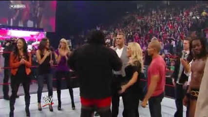 After Raw Wwe Superstars Honor Bret Hart 