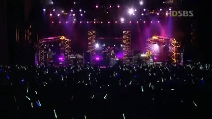 Avril Lavigne - Fall To Pieces [live in Seoul 2004] Hd