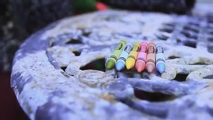 Как да си направим цветни ароматизирани свещи от моливи