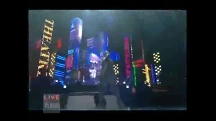 Live... Rihanna Ft. Jay Z and Kanye West (madison Square Garden 2009)