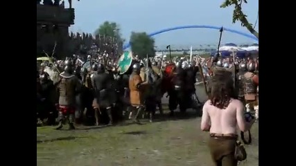 Wolin 2009 - Holding the Line
