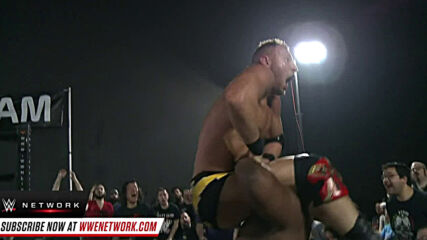 Keith Lee takes flight against Dominik Dijakovic: The Best of Keith Lee in EVOLVE (WWE Network Exclusive)