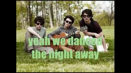 Jonas Brothers - Live To Party [lyrics]