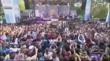 Usher - Dj Got Us Fallin in Love Again Gma live good morning america 20 08 2010 