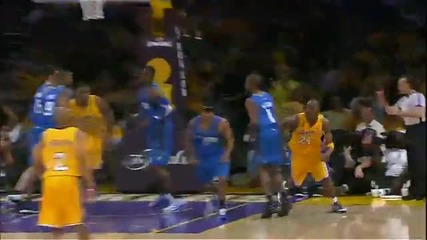 Kobe Bryant Scores 40 points to Lead the Lakers to Victory 