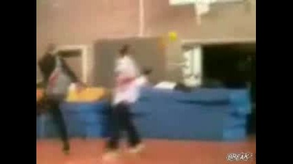 Да Ти Заместя Главата С Топка