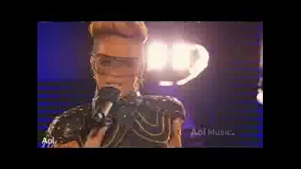 Rihanna - Hard (live @aol Sessions 2010 ) 