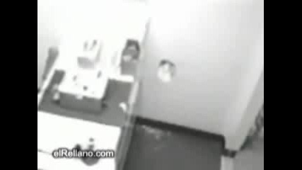 Тоз си Главата в Стената 
