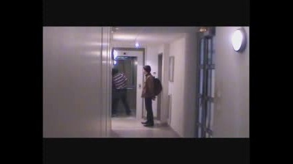 Бокс в асансьор 