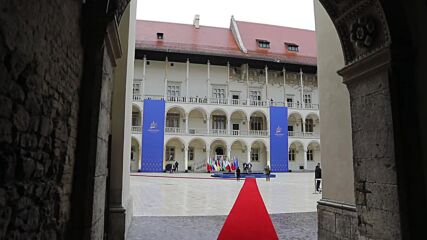Анджей Дуда посрещна Румен Радев в замъка Вавел в Краков