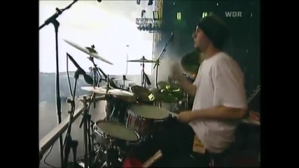 (превод) Linkin Park - Pushing Me Away (rock am ring 2001) 