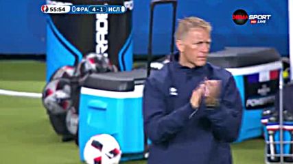 Гол на Колбейн Сигторсон във вратата на Франция