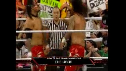 The Usos най-накрая станаха отборни шампиони - Wwe Raw 03/3/14