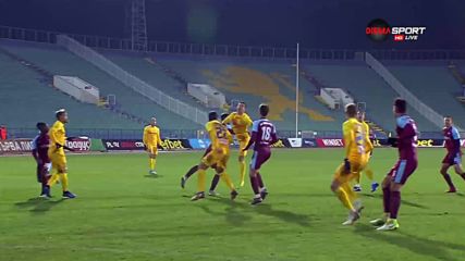 Зверска задна ножица в последната минута клъцна Левски