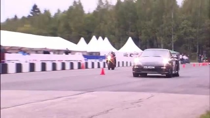 Suzuki Gsx1300 vs Porsche 911 Switzer R750
