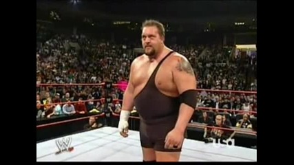 Wwe Raw - Грамадата срещу Грегъри Хелмс , Ланс Кейд и Роб Конуей(2006)