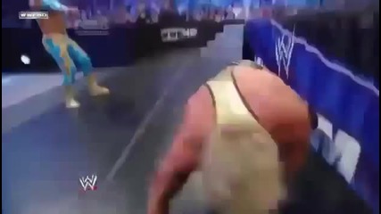 Smackdown 4 - 8 - 11 Sin Cara attacks Jack Swagger (hq)