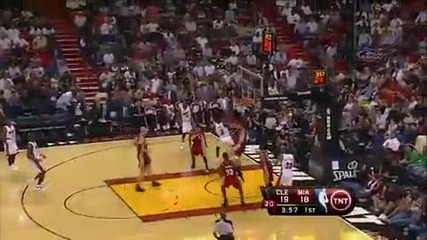 Dwyane Wade Dunk on Varejao (hd) 