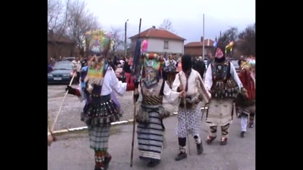 Зимница Кукери 2014 играят за прогонване на злите духаве .най яките Кукери.