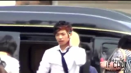 Teen Top- Changjo His Mother (at artist Goodbye Fanmeet) (21 07 12)