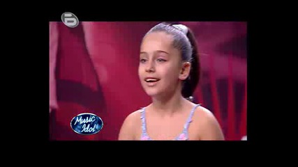 Music Idol 3 - 8 Годишно Момиченце Пее Невероятно 