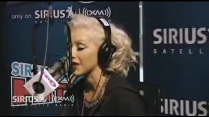 Christina Aguilera Talks Use of Auto - Tune on Sirius Xm 