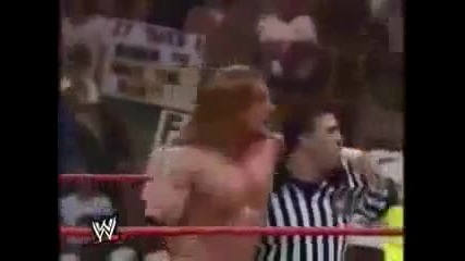 Triple H pe4eli 1si svetovna titla
