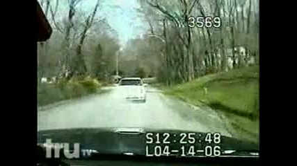 Полицай преследва луд шофьор на лимузина 