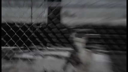 Korn - Oildale (leave me Alone) 