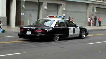 Жестока полицейска кола!!!