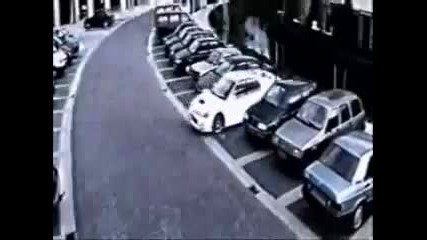 Maznoto parkirane axxaxx